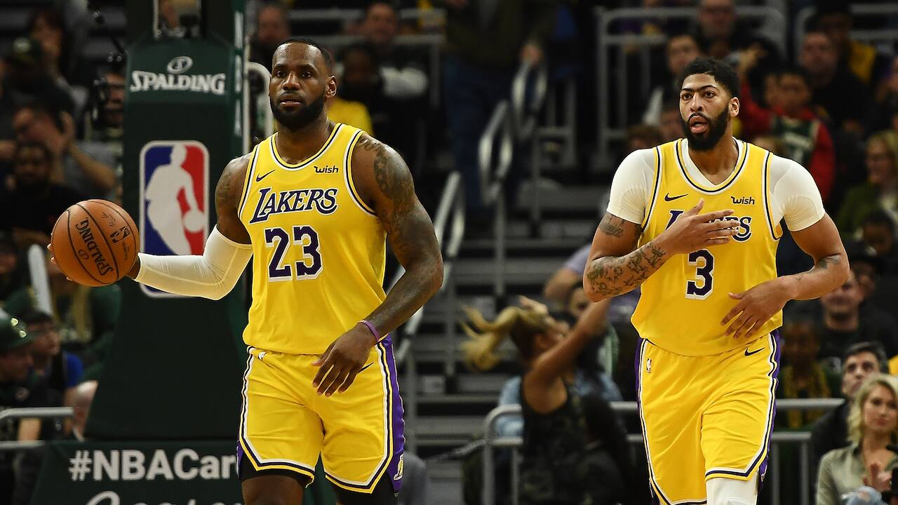 Amazon.com: Funko Pop! Vinyl Gold NBA: Lakers - Lebron with