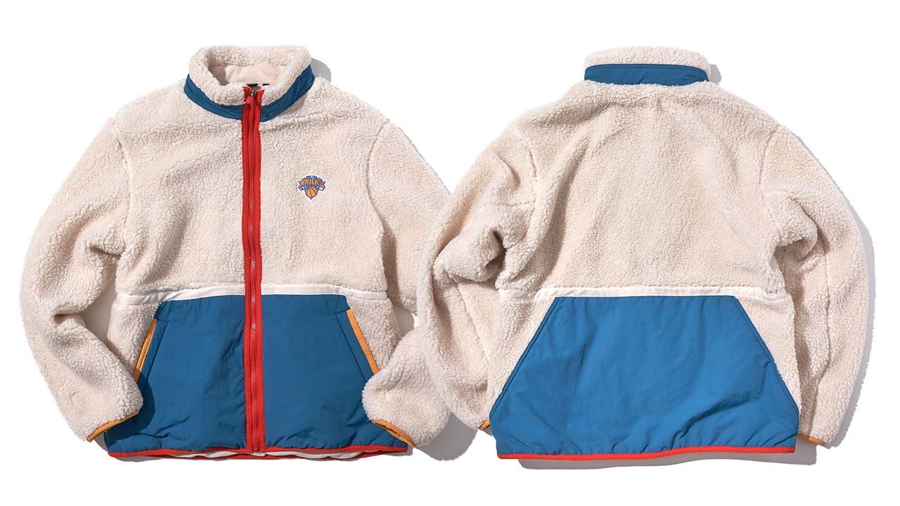 アクセントカラーが抜群にオシャレ「TEAM LOGO FLEECE