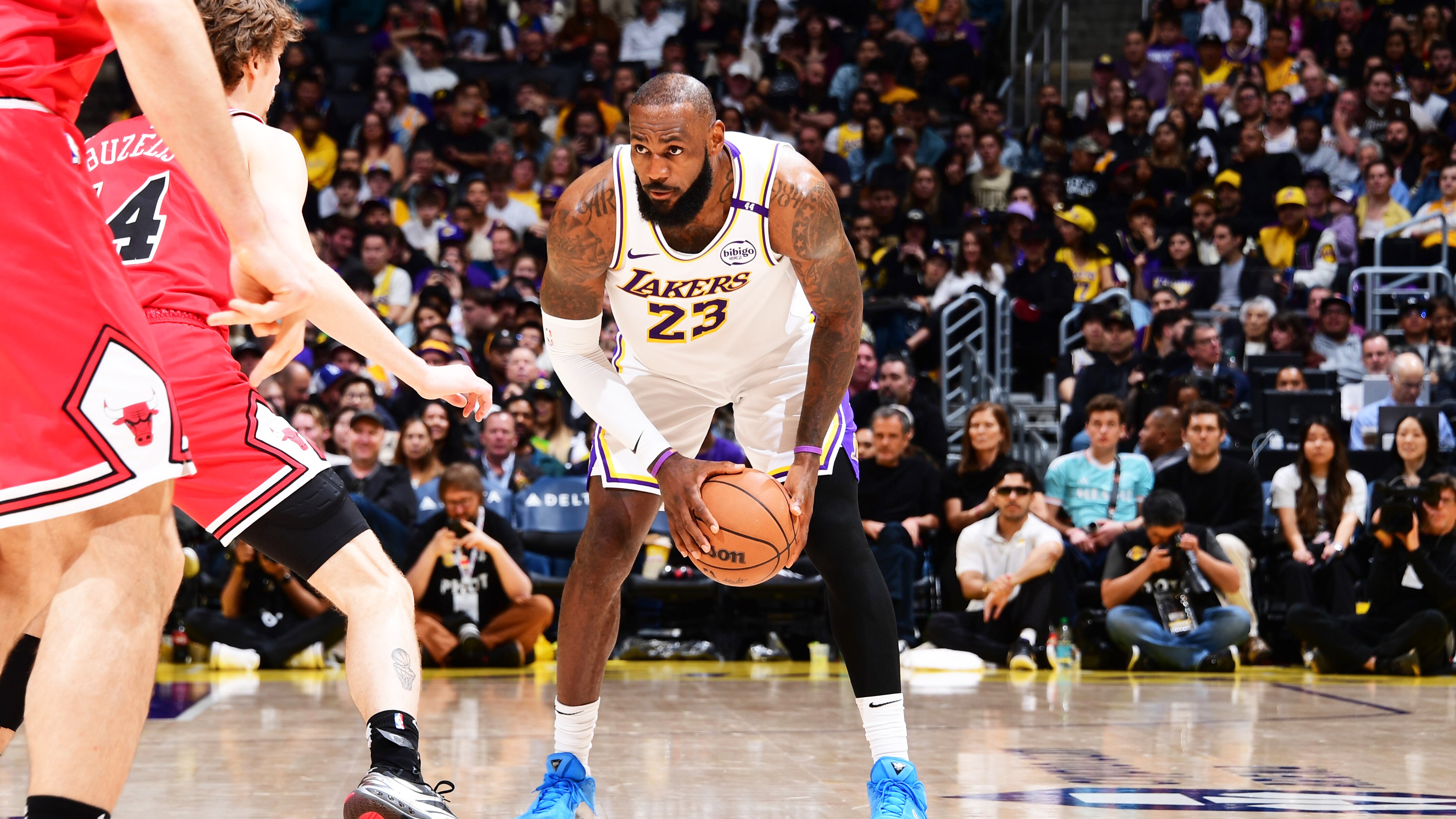 マーベリックスのカイリー・アービング、左膝の手術は成功 | NBA