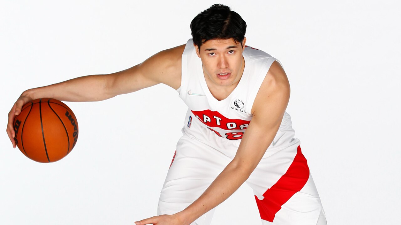 トロント・ラプターズ パーカー・トレーナー|NBA公式オンライン