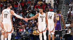 対 ペリカンズ レイカーズ NBA レイカーズ 対 ペリカンズ レイカーズ ペリカンズとの重要な一戦を落とし、左足首を痛めたレブロン「俺は欠場するのが嫌だ」(バスケットボールキング)